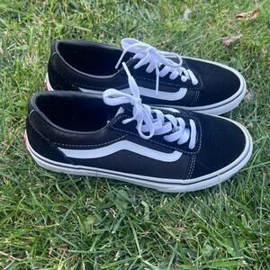 Van's Old Skool Skate Shoe Black White Suede Kids 6 38 EUC
